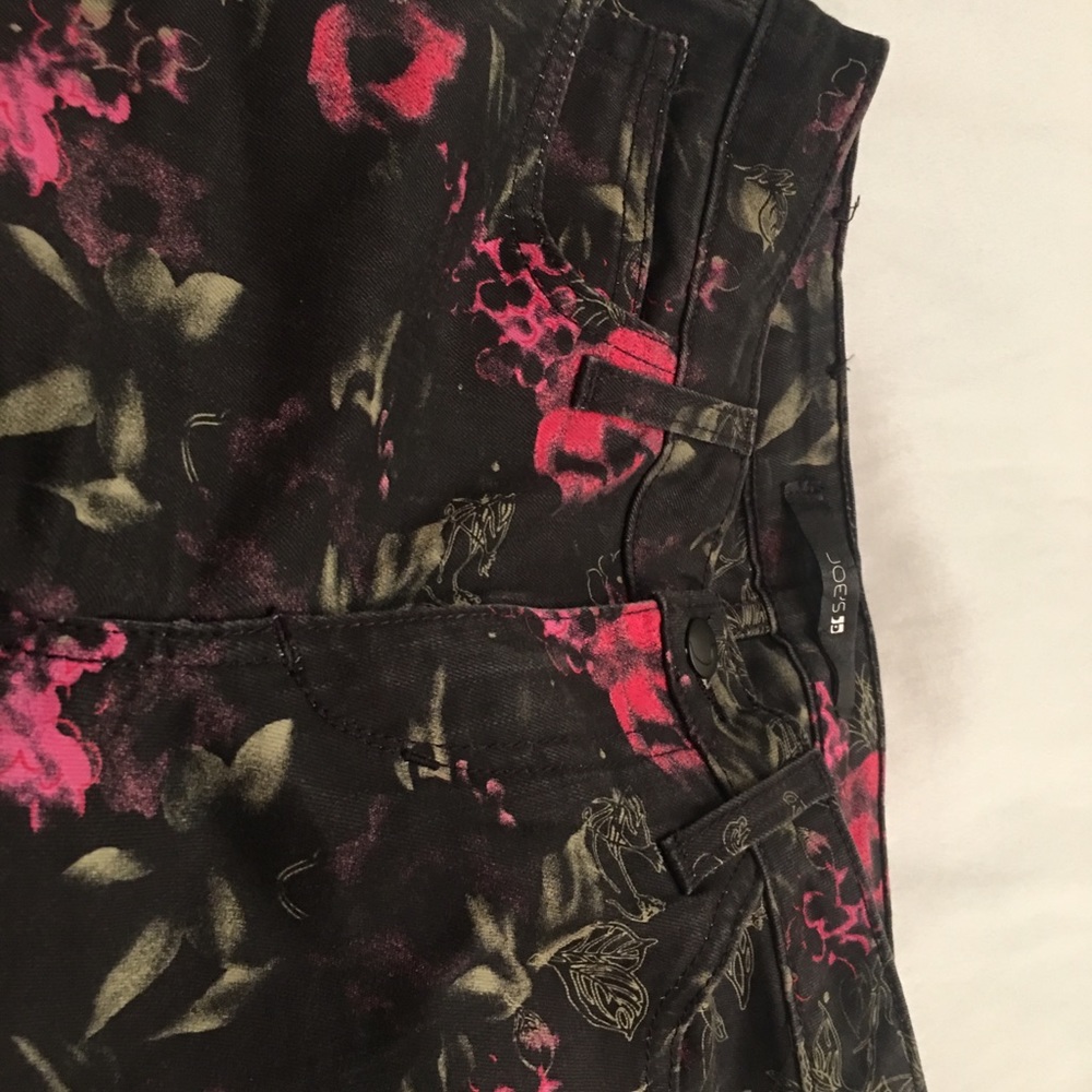 Patterned Stretch Jeans. - Picture 3 of 3